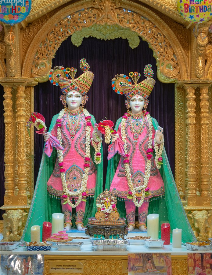 BAPS Shri Swaminarayan Mandir - Edison - Murti Darshan