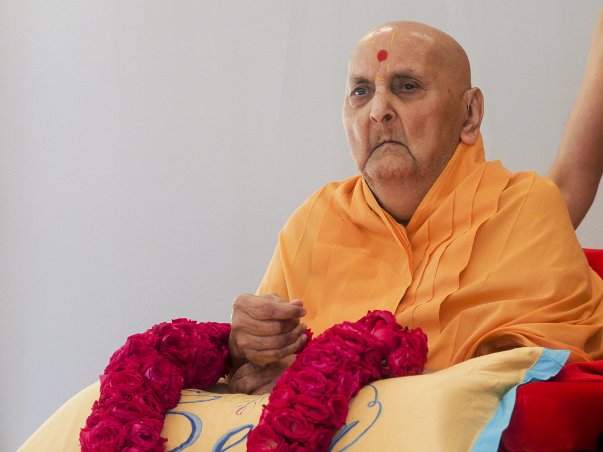 28 October 2015 - HH Pramukh Swami Maharaj's Vicharan, Sarangpur, India