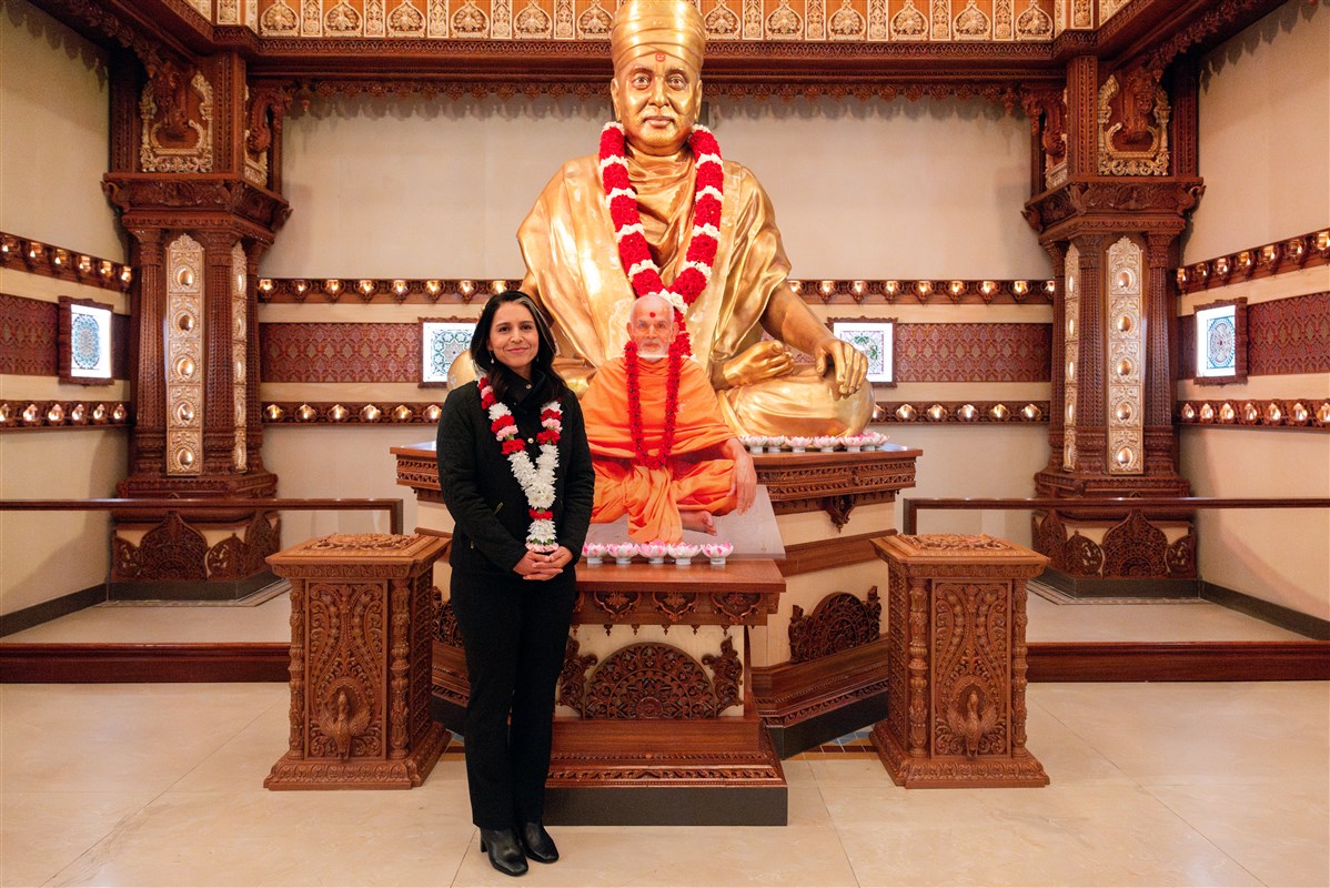 Tulsi Gabbard Visits BAPS Swaminarayan Akshardham