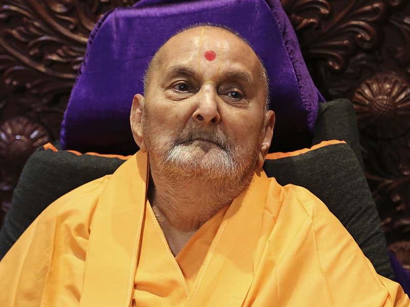 04 March 2014 - HH Pramukh Swami Maharaj's Vicharan, Sarangpur, India