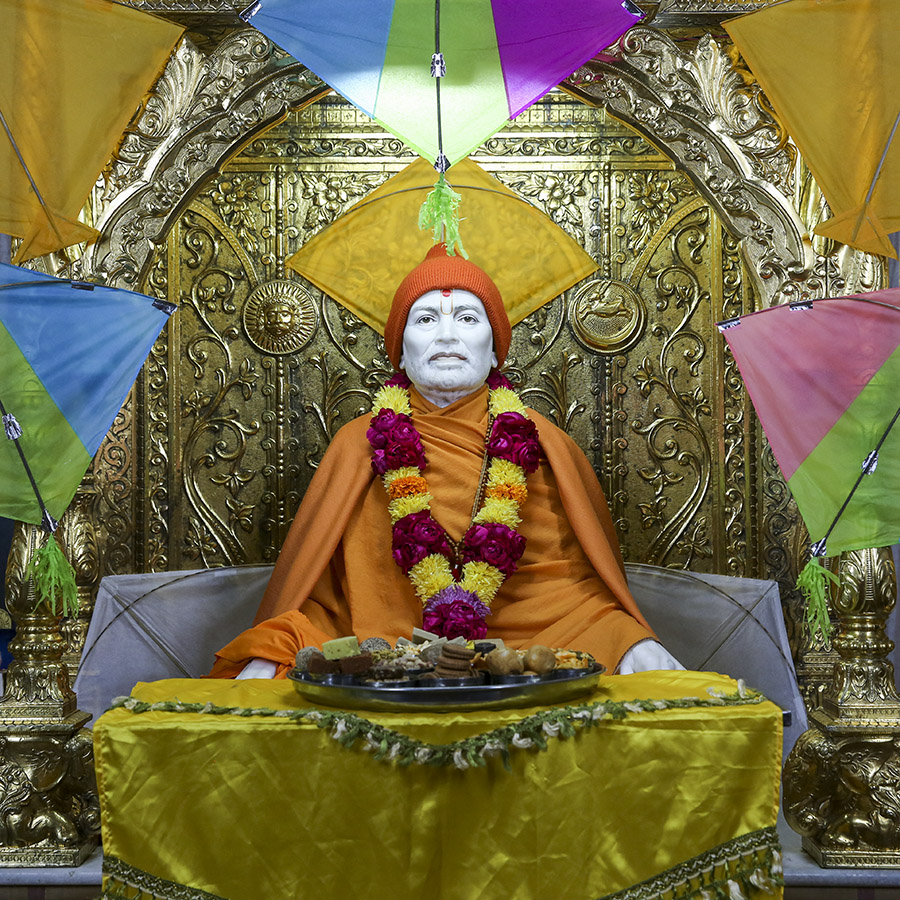 14 January 2015 - HH Pramukh Swami Maharaj's Vicharan, Sarangpur, India