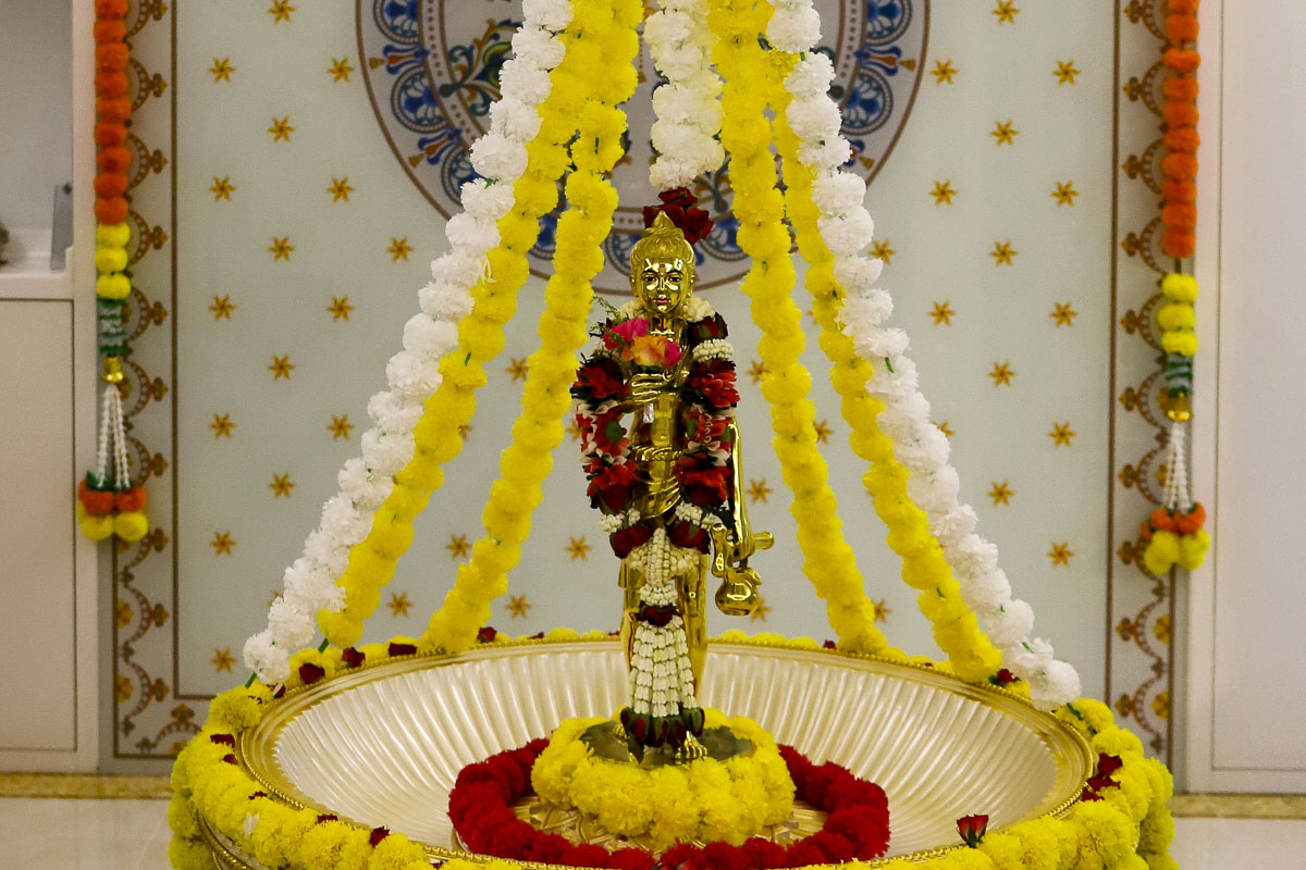 Installation of Abhishek Murti of Shri Nilkanth Varni Maharaj ...