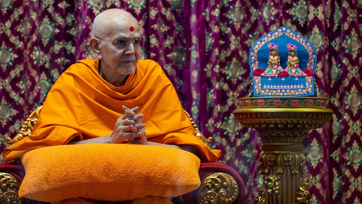 27 May 2024 - HH Mahant Swami Maharaj's Vicharan, Sarangpur, India