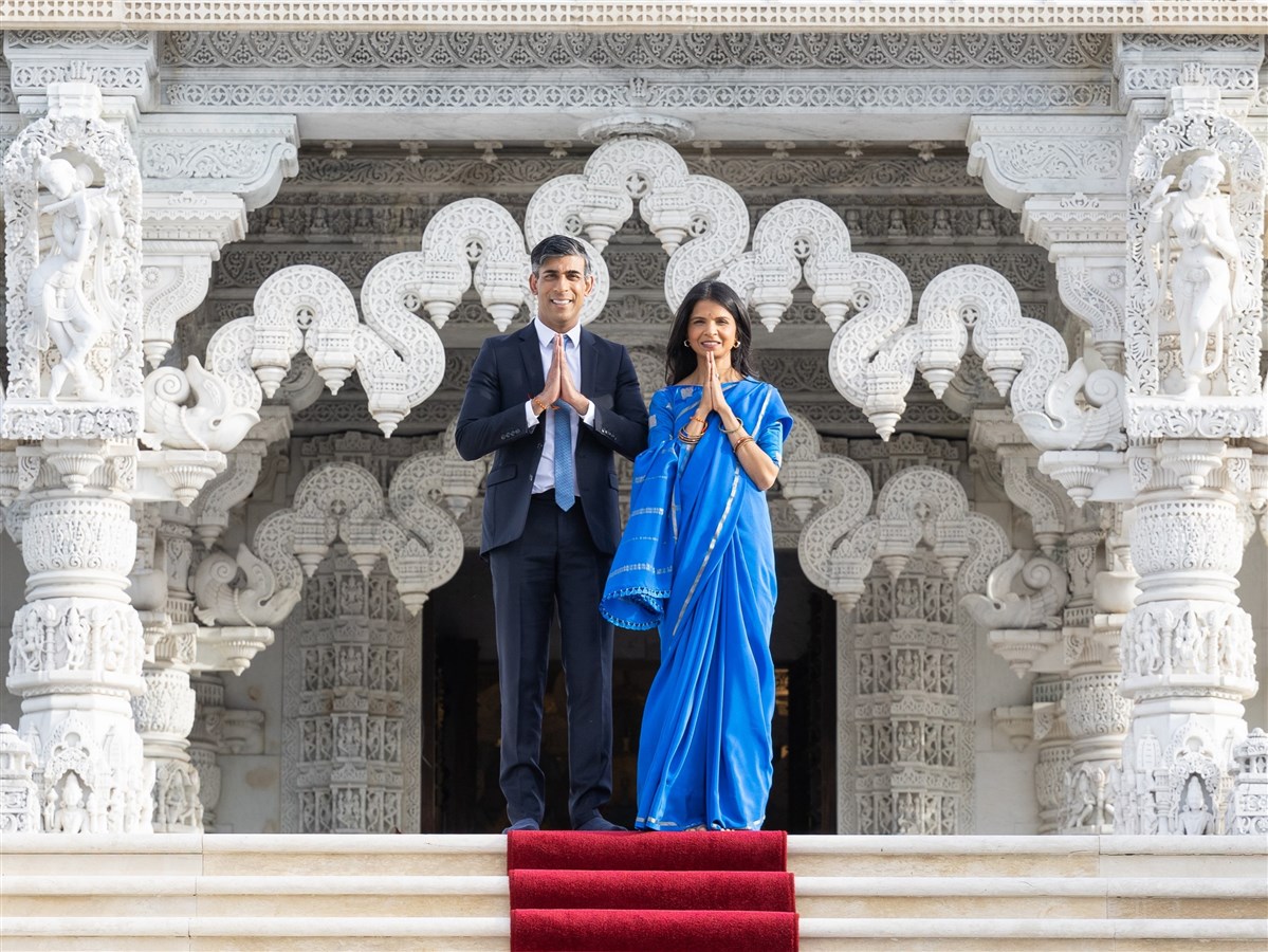 British PM Rishi Sunak & Akshata Murty Visit Neasden Temple, London, UK